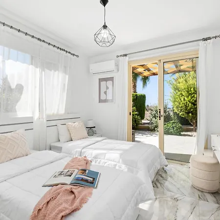 Seacrest Garden By Nomads *